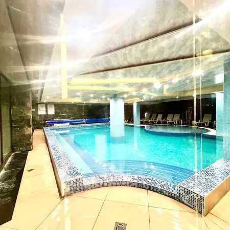 Belvedere Luxurious With Mountain Views, 450 M From Gondola Lejlighed